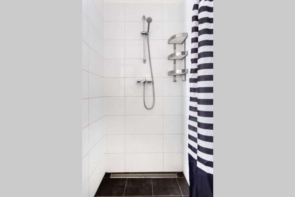 Central Budapest Apartment In Historical Building With Free Private Parking Bagian luar foto