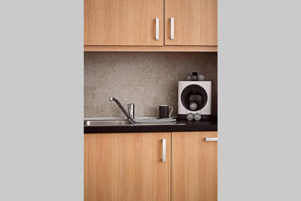 Central Budapest Apartment In Historical Building With Free Private Parking Bagian luar foto